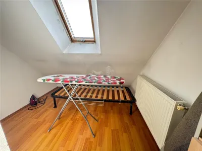 Apartament la mansarda cu 3 camere si balcon in Vasile Aaron - foto 11