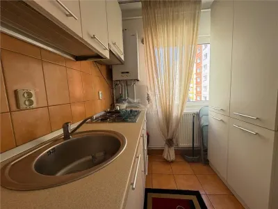 Apartament la mansarda cu 3 camere si balcon in Vasile Aaron - foto 6