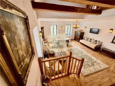 Casa ultracentrala complet renovata 6 camere 3 bai Cisnadioara - foto 13