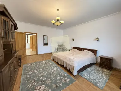 Casa ultracentrala complet renovata 6 camere 3 bai Cisnadioara - foto 5