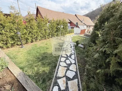 Casa ultracentrala complet renovata 6 camere 3 bai Cisnadioara - foto 7