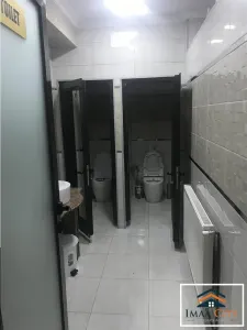 Spatiu comercial,250 mp, utilat si mobilat - foto 6