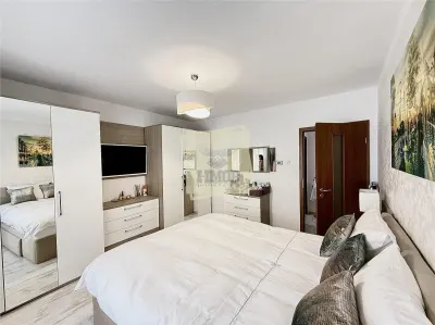 Apartament 105 mp construiti 2 camere garaj boxa camara Strand - foto 3