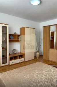 Apartament 2 camere cu balcon si parcare zona Calea Dumbravii - foto 3