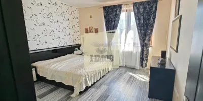Apartament 3 camere terasa 80 mp si  curte 145 mp zona Calea Cisnadiei - foto 5