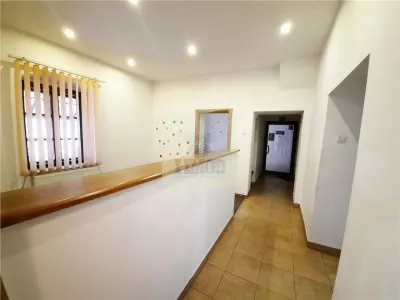 Spatiu de birouri cu 5 camere in zona centrala din Sibiu - foto 4