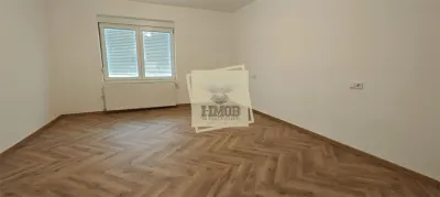 Casa cu 3 camere si 454 mp teren in zona Calea Poplacii - foto 4