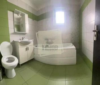 Casa cu 4 camere 3 bai si terasa in Sura Mare - foto 8
