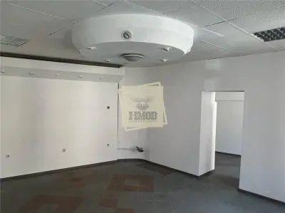 Spatiu comercial la strada 54 mp cu 2 camere zona Ultracentrala - foto 3