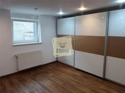 Casa cu 6 camere 2 bai si 650 mp teren in zona Calea Surii Mici - foto 16