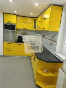Casa cu 6 camere 2 bai si 650 mp teren in zona Calea Surii Mici - foto 7
