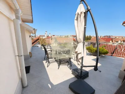 Penthouse 200mp 3 camere 2 bai dressing terasa Parcul Sub Arini - Sibiu