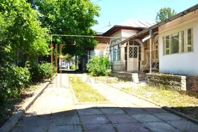 Imobil cu Mare Potential Comercial Calea Domneasca Vizavi de Turnul Chindia. - foto 10
