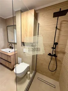 Apartament  4 camere 2 bai si loc parcare zona Kogalniceanu - foto 13