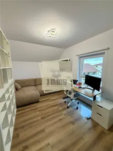Apartament  4 camere 2 bai si loc parcare zona Kogalniceanu - foto 23