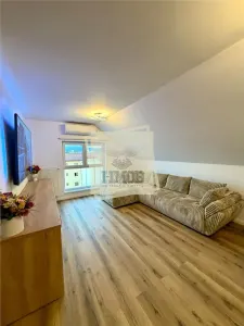 Apartament  4 camere 2 bai si loc parcare zona Kogalniceanu - foto 4