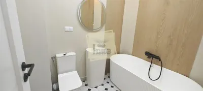 Penthouse cu 4 camere 3 bai si terasa 88 mp in zona Lazaret - foto 13