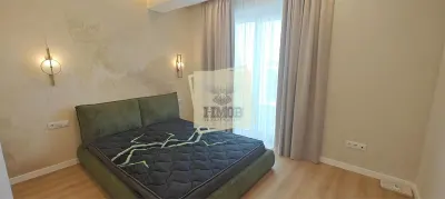 Penthouse cu 4 camere 3 bai si terasa 88 mp in zona Lazaret - foto 3
