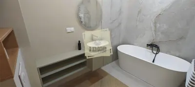Penthouse cu 3 camere 3 bai si terasa 88 mp in zona Lazaret - foto 9