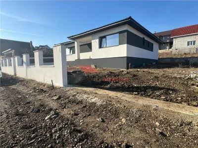 Casa Zona Villa Franca - Viisoara