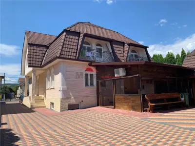 Vila+Spatiu Comercial - Bistrita