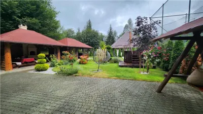 Pensiune Premium de Vânzare în Sucevița, Bucovina – Afacere Turistică în Funcțiune | 15 Camere | Restaurant 100 Locuri | Piscină | Teren de Tenis | 10 - foto 6