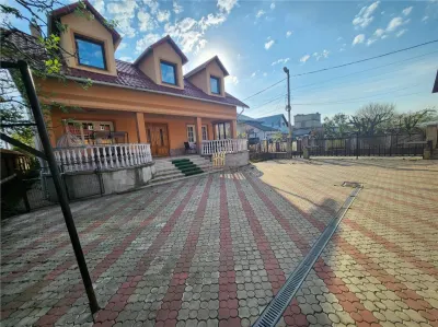 CASĂ PREMIUM CU TERASĂ ȘI MULT SPAȚIU | SUCEAVA | 499.000 Euro | 0% COMISION - foto 1