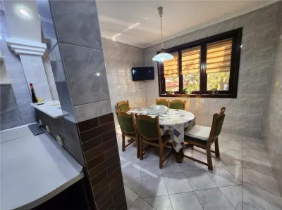 CASĂ PREMIUM CU TERASĂ ȘI MULT SPAȚIU | SUCEAVA | 499.000 Euro | 0% COMISION - foto 3
