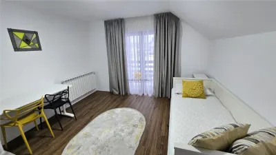 Casă Modernă de Vânzare în Mitocu Dragomirnei, Suceava | 144 mp Utili | Teren 1.000 mp | 3 Dormitoare | Șemineu | Mobilată | 220.000 euro | - foto 14