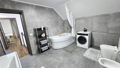 Casă Modernă de Vânzare în Mitocu Dragomirnei, Suceava | 144 mp Utili | Teren 1.000 mp | 3 Dormitoare | Șemineu | Mobilată | 220.000 euro | - foto 16