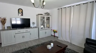 Casă de Vânzare în Suceava Arghira | 200 mp Utili | Teren 2.396 mp | 4 Camere | Mobilată & Utilată | Comision 0% - foto 8
