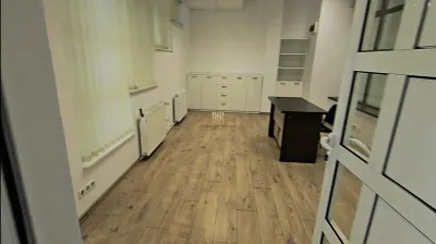 Spațiu de Birouri / Comercial 180 MP | Zona Metro Suceava | Parter Înalt | 4 Birouri | 395.000 Euro - foto 7