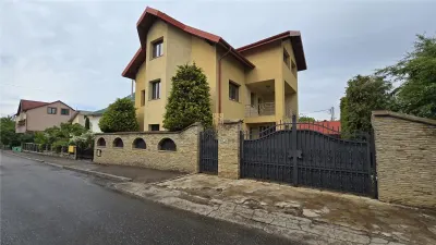 Casă de Lux în Suceava | 5 Dormitoare | 6 Băi | Wellness | 2 Garaje - foto 1