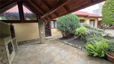 Casă de Lux în Suceava | 5 Dormitoare | 6 Băi | Wellness | 2 Garaje - foto 2