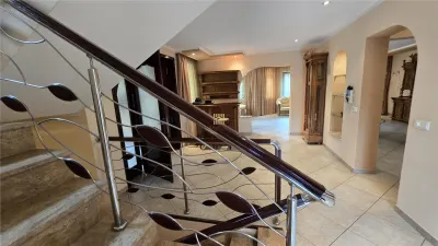 Casă de Lux în Suceava | 5 Dormitoare | 6 Băi | Wellness | 2 Garaje - foto 14