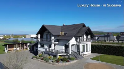 Casă de Lux în Suceava | 300 MP Utili | 5 Dormitoare | 5.000 MP Teren | Iaz | Panoramă | 880.000  Euro  | Comision 0 - Suceava