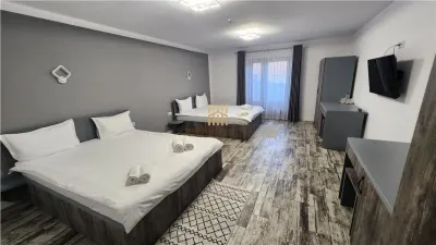 Pensiune Turistică 4* de Vânzare în Voroneț, Bucovina | Afacere la Cheie | 12 Camere | Restaurant 60 Locuri | Sauna & Ciubăr |  Comision 0 - foto 9