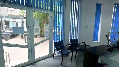 Spațiu Birouri de Vânzare în Burdujeni, Suceava | Zonă Ultracentrală | 176 mp | Parter + Demisol | 4 m Înălțime | Comision 0 - Suceava