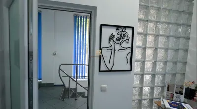 Spațiu Birouri de Vânzare în Burdujeni, Suceava | Zonă Ultracentrală | 176 mp | Parter + Demisol | 4 m Înălțime | Comision 0 - foto 5