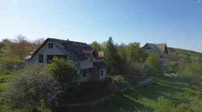 Teren 4800 mp cu Livada si Casa Nefinalizata - Adancata! - foto 11