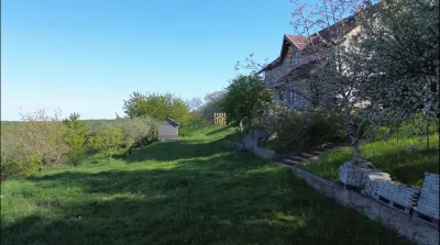 Teren 4800 mp cu Livada si Casa Nefinalizata - Adancata! - foto 14