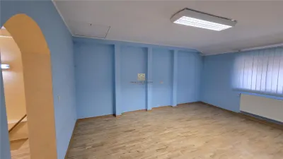 Spatiu 4 Birouri Radauti Ultracentral De Inchiriat 0727817187 - foto 2