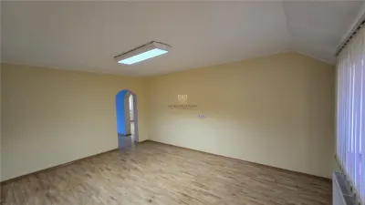 Spatiu 4 Birouri Radauti Ultracentral De Inchiriat 0727817187 - foto 3