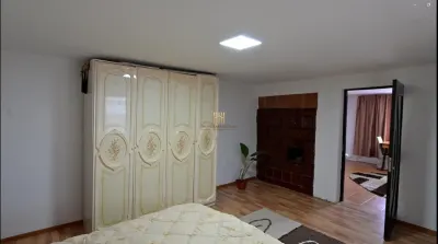 Casă de Vânzare în Gura Humorului | Aproape de Centru | 3 Dormitoare | 2 Livinguri | Construcție 2013 | Mobilată și Utilată | - foto 8