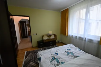 Apartament 2 camere De Inchiriat Ultracentral Cu loc Parcare - foto 2
