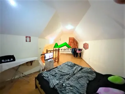 Garsoniera decomandata Sibiu Siretului - foto 4