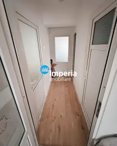 Apartament 3 cam, semi - decomandat, de vanzare in zona Tatarasi - Dispecer - foto 4