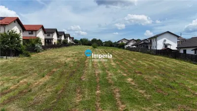 Teren intravilan cu 35 ml deschidere la Strada 1 Decembrie – Valea Lupului - Valea Lupului
