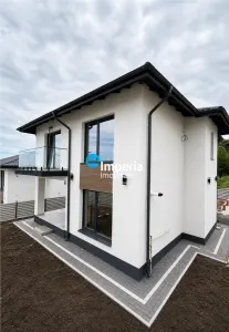 Vila individuala, priveliste superba, finisaje premium, in zona Bucium - Pietrarie - foto 2