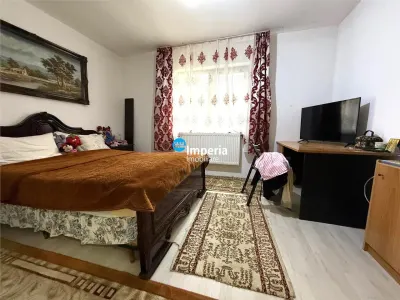 Casa 8 camere, 3 bai, canalizare, 300 teren Tineretului  Lunca Cetatuii - foto 4